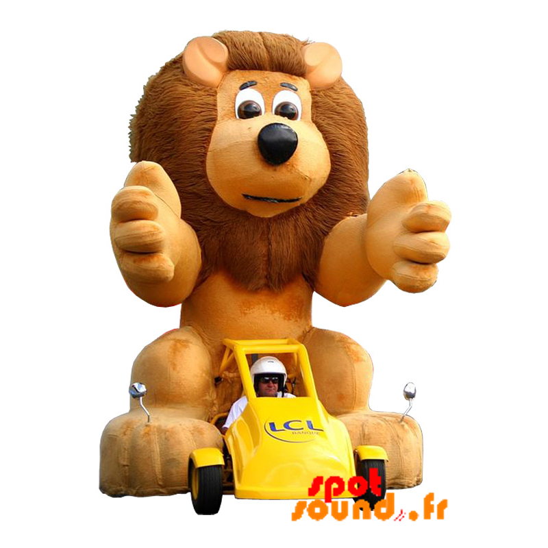 ライオンマスコット の 茶色のライオンのマスコットと黄色の車 マスコットlcl 色変更 変化なし 切る L 180 190センチ 撮影に最適 番号 服とは 写真にある場合 番号 付属品 番号