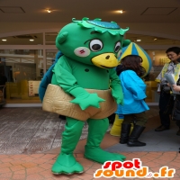 Mascotte du jour chez SPOTSOUND: Mascotte de canard vert et jaune, avec un short marron . Découvrez les mascottes @spotsound_mascots #mascotte #mascottes #marketing #costume #spotsound #personalisé #streetmarketing #guerillamarketing #publicité . Lien: https://www.spotsound.fr/fr/25493-Mascotte-de-canard-vert-et-jaune-avec-un-short-marron.html